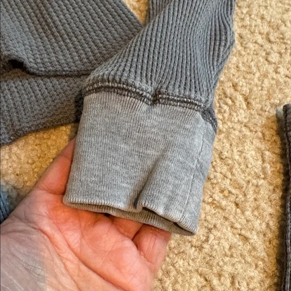 TNA Gray Waffle Knit Set top Medium, pants XS (runs bigger) - Picture 5 of 11